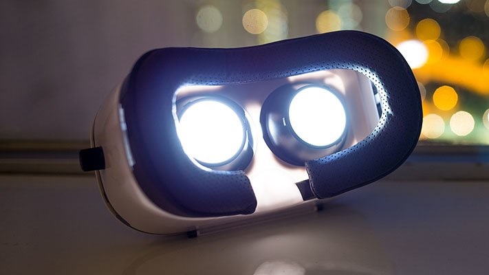 Une experte en réalité virtuelle parle de la construction de mondes numériques plus sûrs
