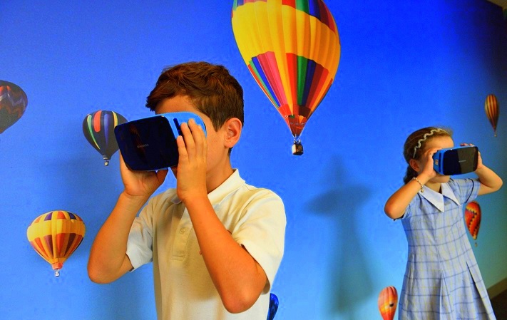 Voyagez dans le monde et dans l’espace avec ces applications de réalité virtuelle