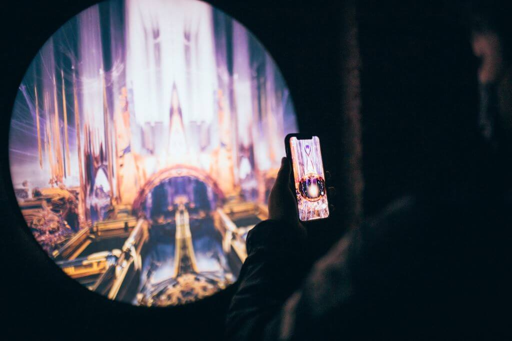 ARTECHOUSE lance l&rsquo;installation technologique immersive « Geometric Properties »