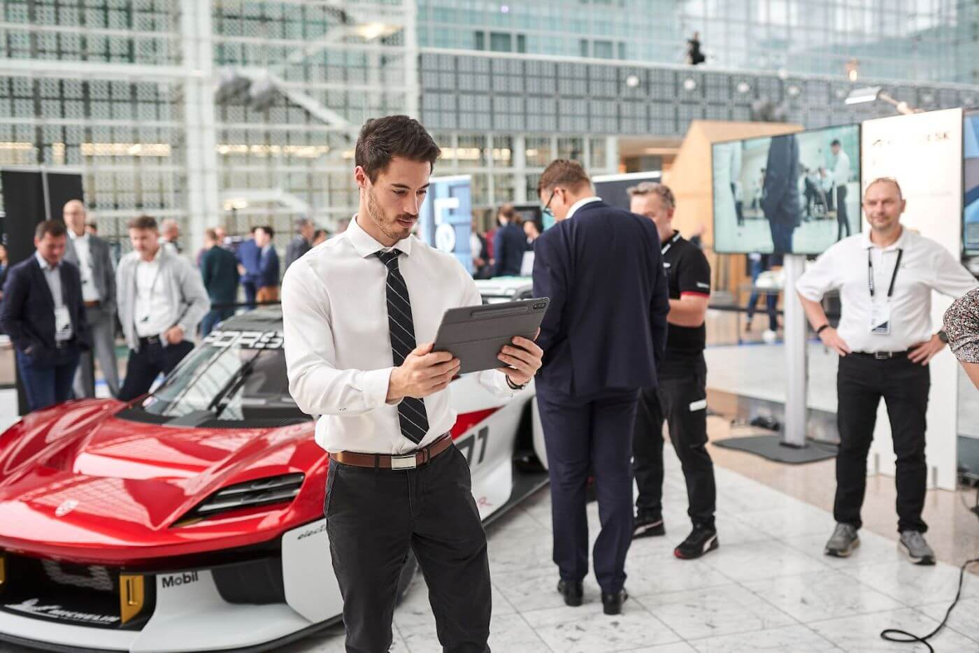 NVIDIA CloudXR donne vie à la Porsche Mission R avec une démonstration de réalité augmentée et mixte